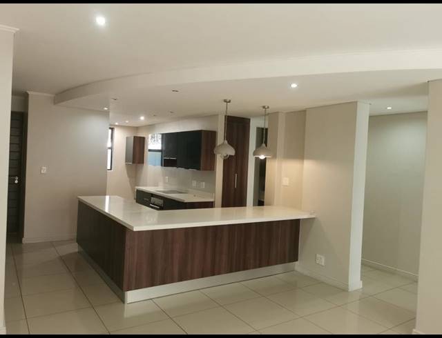 2 BEDROOM PROPERTY TO RENT IN MENLO PARK